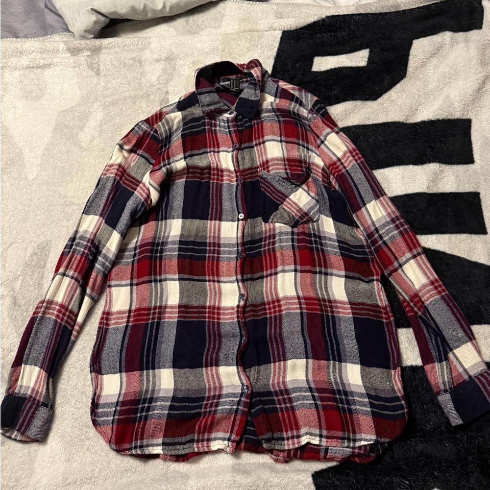 Women’s flannel long sleeve shirt